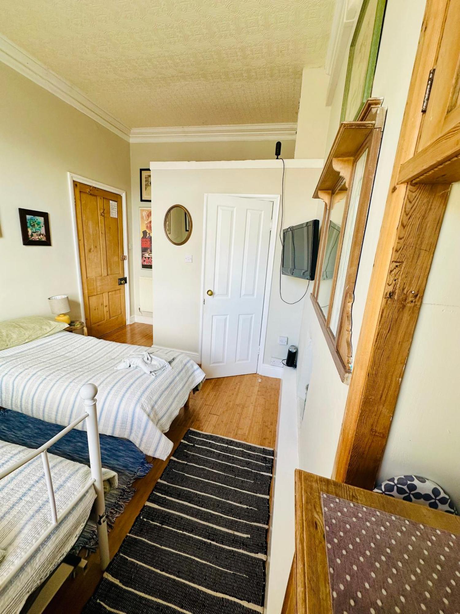 Bed and Breakfast Fitz House Кесвик Экстерьер фото